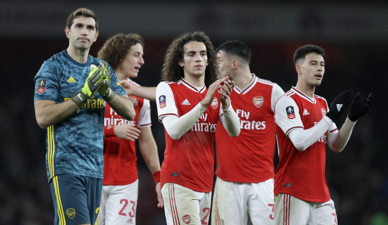 东体：莱昂纳多正进行恢复训练，加布里埃尔也尚未参加合练