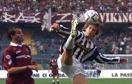 足球心理素质的重要性（心理素质在足球中的关键作用）