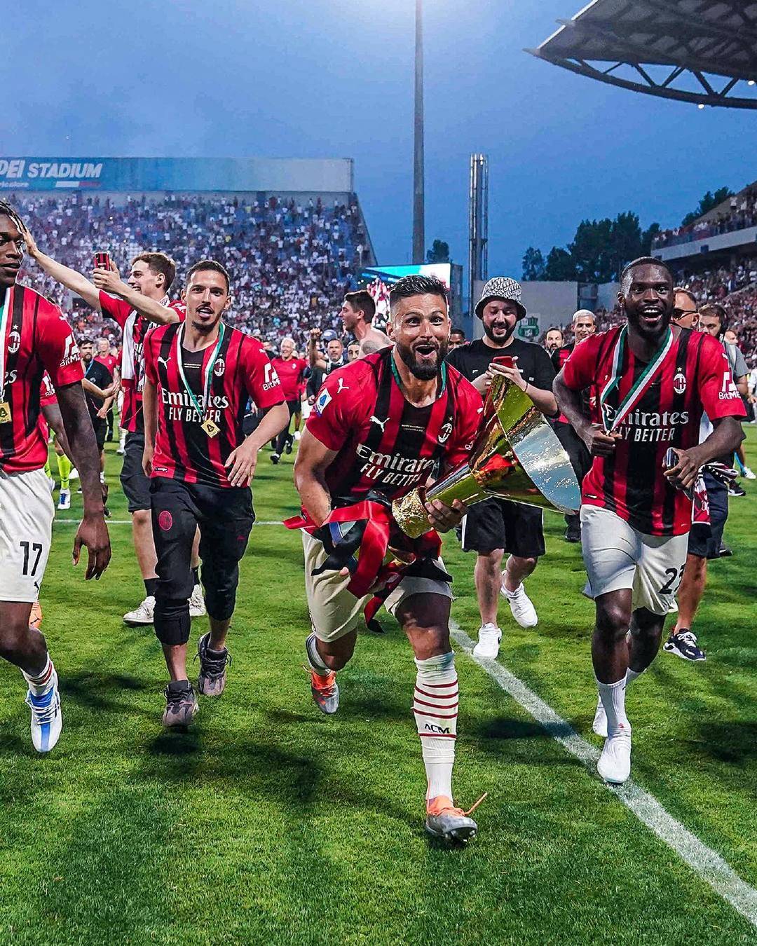 马内回顾与萨拉赫冲突：他解释说没看到我，后来我们更亲密了（马内谈与萨拉赫冲突往事：他解释当时没注意到我，之后我们关系更近了）