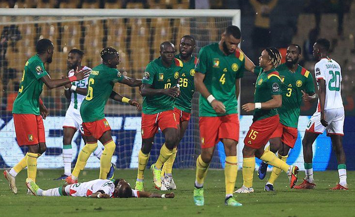 热刺欧罗巴寻出线契机 数据示本场有望2-1取胜（热刺欧联冲击出线良机 数据看好本场2-1胜出）