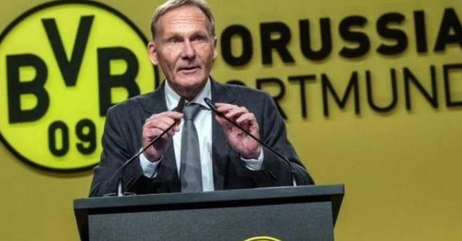 葡超战报：门将互送大礼，奥利维拉染红，葡体4-1吉马良斯（葡超战况：门将互送礼，奥利维拉染红，葡萄牙体育4-1吉马良斯）