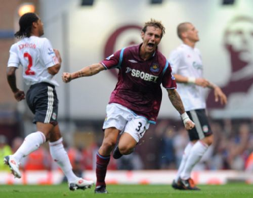 穆勒谈看拜仁比赛时发笑：当时在讨论卡尔，结果他刚好进球了（穆勒谈看拜仁时发笑：正讨论卡尔，他随即破门）