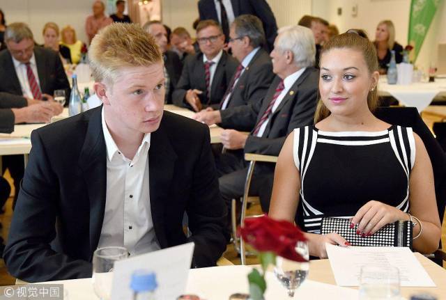 迪亚斯：希望J罗能一直留在国家队，世界杯战葡萄牙目标拿3分（迪亚斯：盼J罗长期留队，世界杯对葡萄牙力争全取三分）