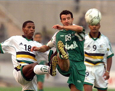 记者：申花队已于昨晚返回上海，迎来5天假期进行休整（申花队昨夜返沪，开启5天假期休整）